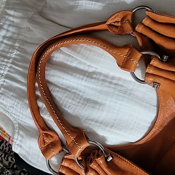 Vintage Roxbury Leather Handbag - Picture 9 of 13